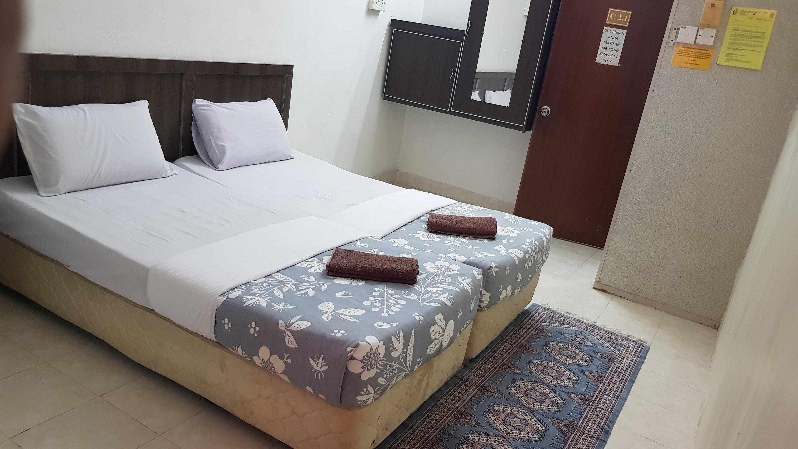 Oyo 89755 D&D Budget Inn 哥打巴鲁 外观 照片