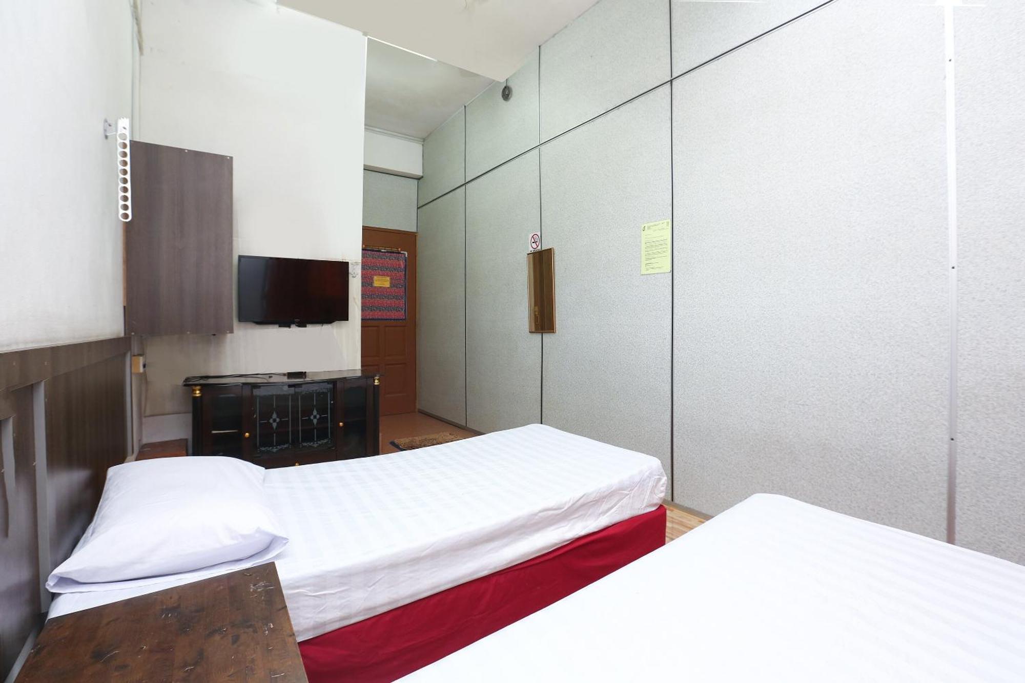 Oyo 89755 D&D Budget Inn 哥打巴鲁 外观 照片