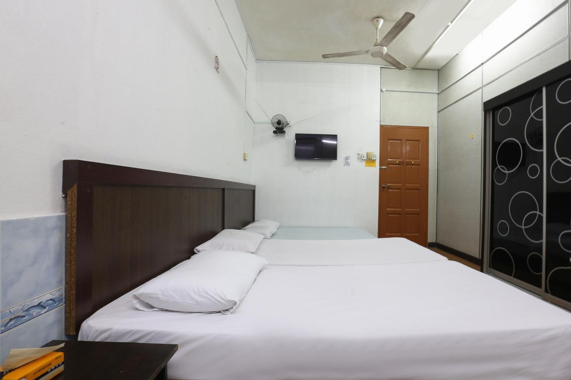 Oyo 89755 D&D Budget Inn 哥打巴鲁 外观 照片