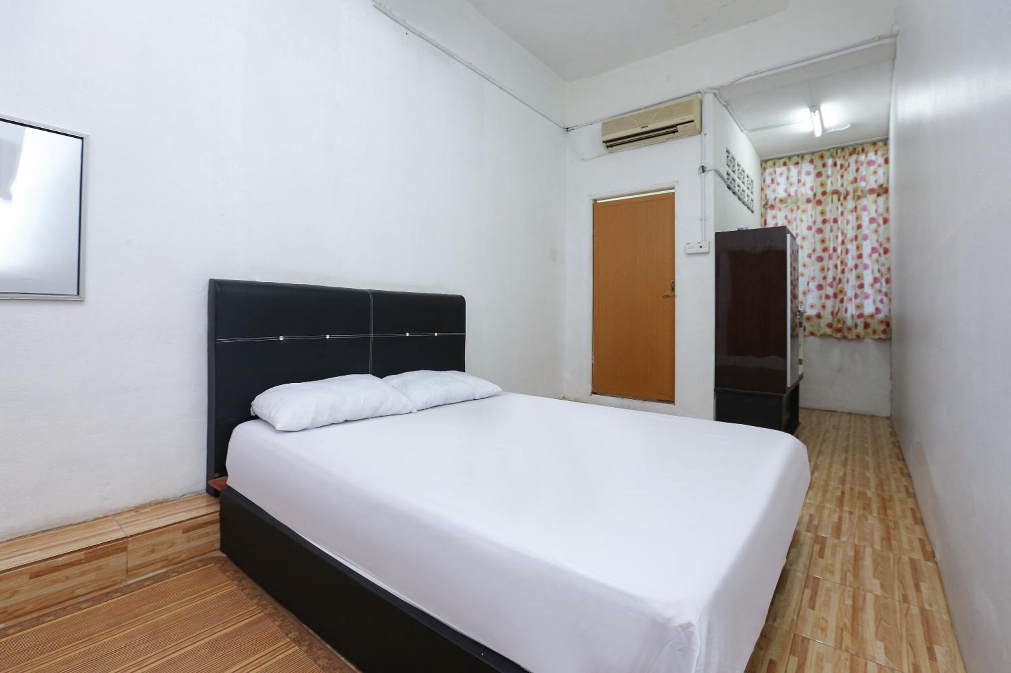 Oyo 89755 D&D Budget Inn 哥打巴鲁 外观 照片