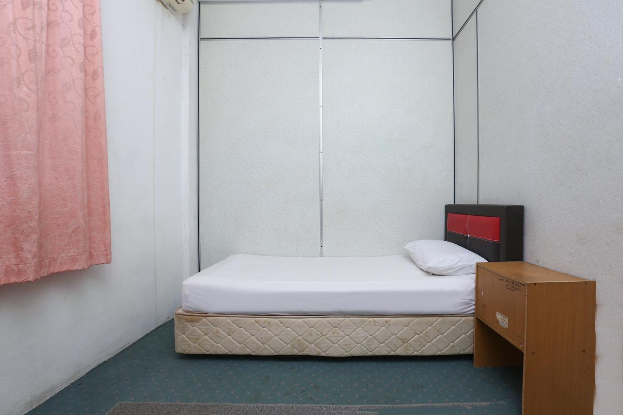 Oyo 89755 D&D Budget Inn 哥打巴鲁 外观 照片