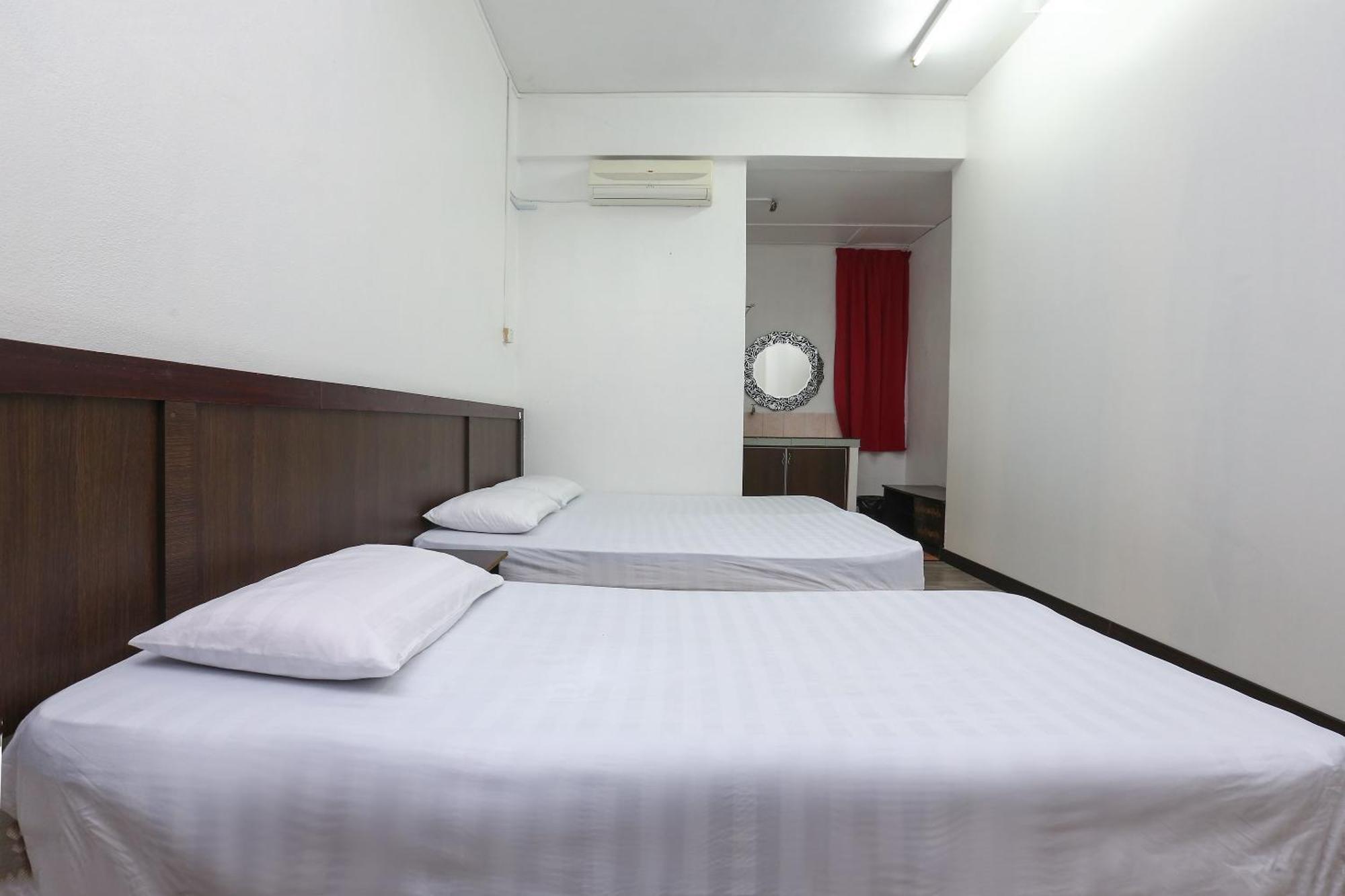 Oyo 89755 D&D Budget Inn 哥打巴鲁 外观 照片